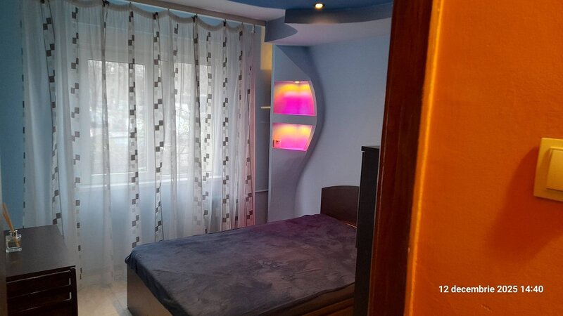 Militari, Piata Gorjului, sectia 21, 2 camere, pret negociabil,